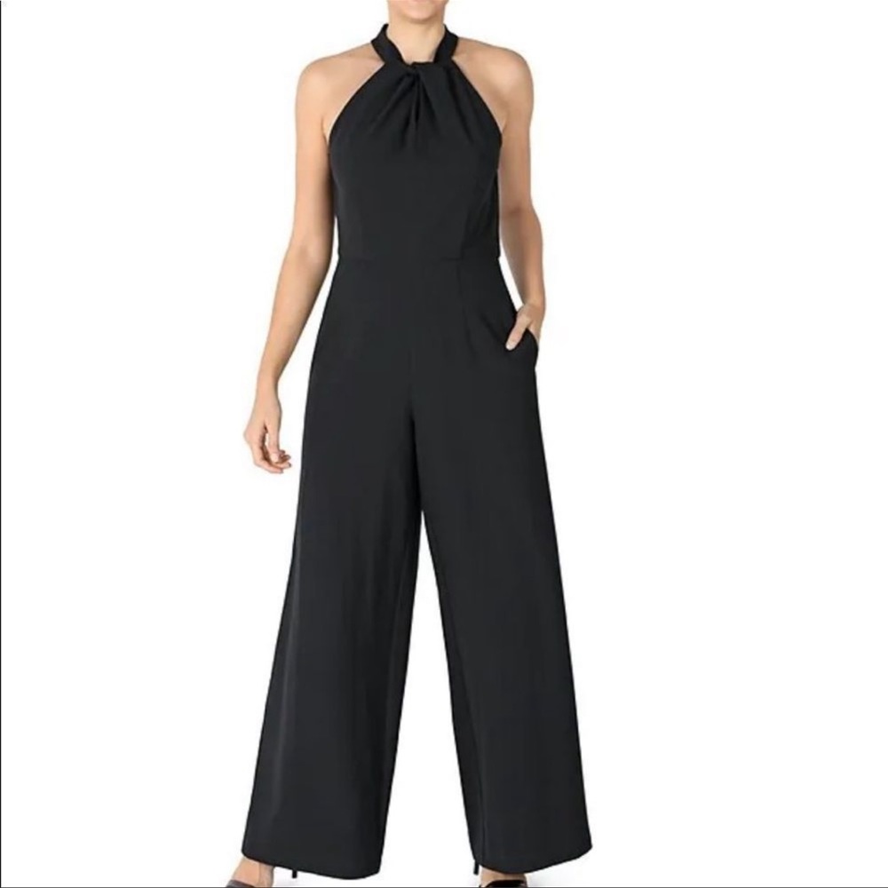 JULIA JORDAN Jumpsuit with Halter Twist Neck Sleeveless
size 6